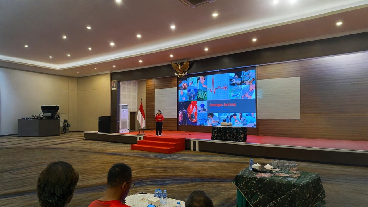 Penyerahan AED Pada Klinik Pusbekangad